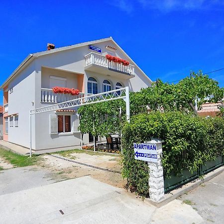 Guest House Barba Bibinje Exteriör bild